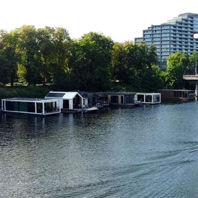 Houseboats La Mare avec radiateurs intelligents Purmo